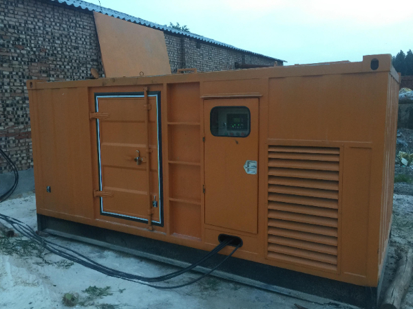 浈江发电机组长期使用中，电缆线的敷设路径有哪些要求？