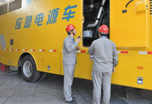 浈江如何清理被灰尘覆盖的机油散热器？